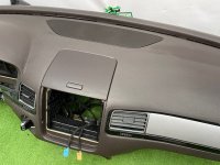 Volkswagen / Touareg / Торпедо