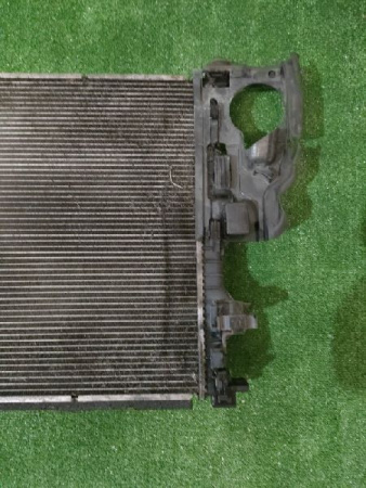 Volvo / S60 / Радиатор охлаждения двигателя