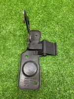 Land Rover / Range Rover / Крюк замка капота