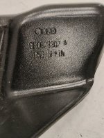 Audi / Q5 / Петля капота