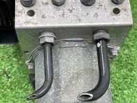 Audi / A6 / Блок ABS