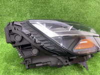 Audi / Q8 / Фара