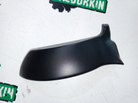 Audi / A6 / Накладка петли багажника