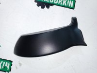 Audi / A6 / Накладка петли багажника