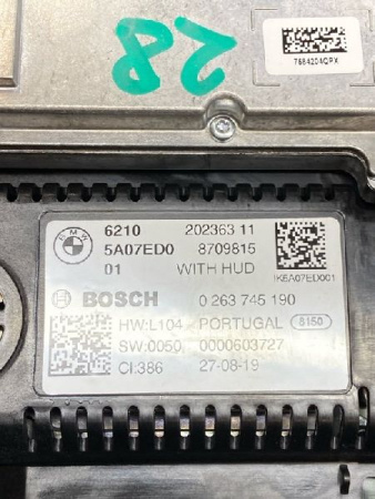 BMW / X5 / Панель приборов