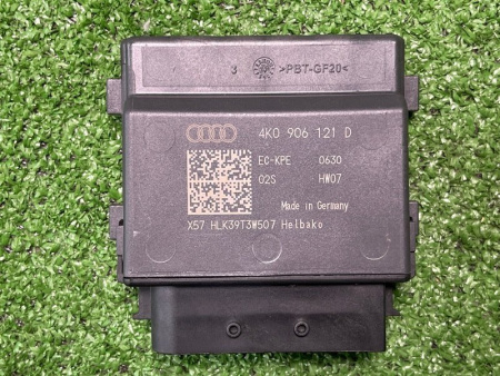 Audi / A6 / Блок управления топливным насосом