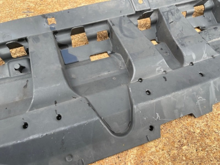 Audi / SQ8 / Пыльник бампера