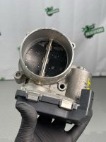 Volkswagen / Touareg / Дроссельная заслонка