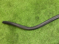 BMW / 1-Series / Уплотнитель капота