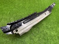 Audi / Q7 / Кронштейн крыла