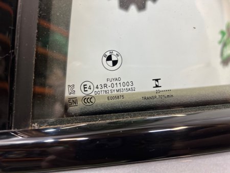 BMW / 1-Series / Дверь боковая