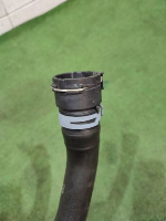 Audi / Q5 / Патрубок радиатора