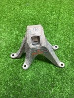 BMW / X5 / Опора двигателя