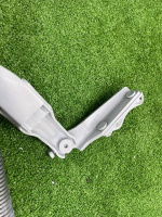 Audi / A6 / Петля крышки багажника