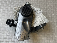 Audi / A6 / Помпа с термостатом
