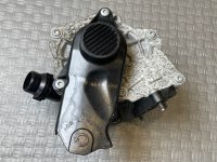 Audi / A6 / Помпа с термостатом