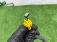 Audi / A4 / Замок двери