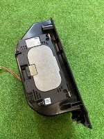 BMW / 7-Series / Беспроводная зарядка с подстаканником