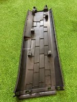 Volkswagen / Tiguan / Накладка стойки