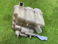 Volkswagen / Touareg / Бачок расширительный Volkswagen / Touareg / Бачок расширительный