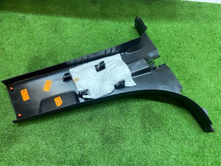 Ford / EXPLORER / Накладка стойки