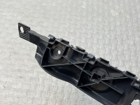 Ford / EXPLORER / Кронштейн бампера