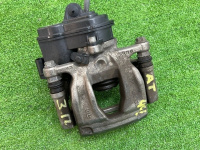 Audi / A4 / Суппорт тормозной