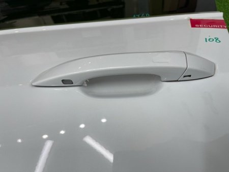 Audi / A6 / Дверь боковая