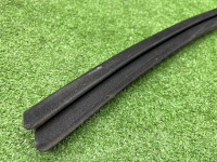 Chevrolet / Tahoe / Уплотнитель стекла двери