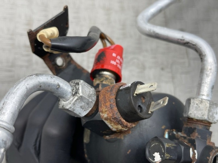 Mercedes-Benz / 300E / Осушитель кондиционера