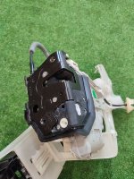 Volkswagen / Touareg / Замок двери комплект