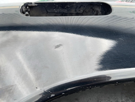 Mercedes-Benz / 300E / Крыло