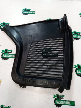 Mercedes-Benz / GLC 250d 4-matic / Водосток