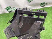 Audi / Q7 / Направляющая бампера