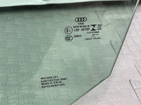 Audi / A6 / Стекло двери