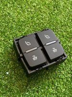 Audi / Q7 / Кнопка складывания сиденья