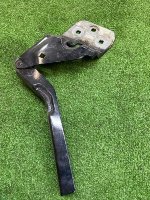 Volkswagen / Touareg / Петля капота