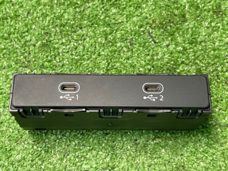 Audi / A6 / Разъем USB Type C
