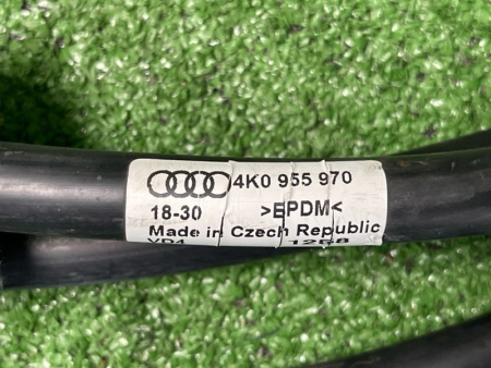 Audi / A6 / Шланг омывателя фар