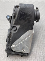 Volkswagen / Touareg / Корпус воздушного фильтра