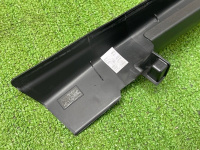 Audi / A6 / Облицовка проема стекла двери