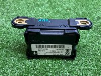 Audi / Q7 / Датчик ускорения