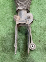 Audi / Q7 / Пневмостойка