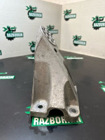 Volkswagen / Touareg / Опора двигателя