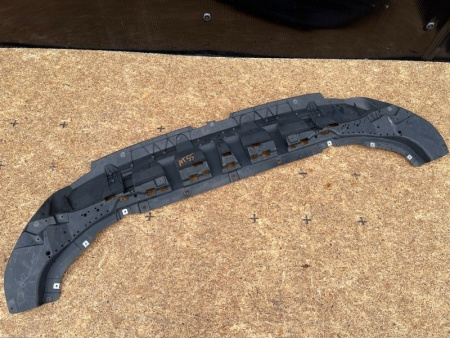 Audi / SQ8 / Пыльник бампера