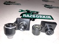 BMW / X1 / Петля двери