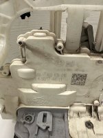 Volkswagen / Touareg / Замок двери