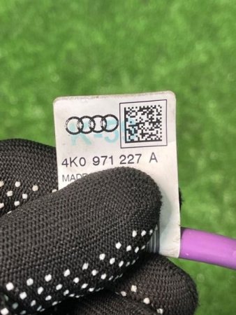 Audi / A6 / Клемма аккумулятора