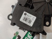 BMW / X1 / Замок багажника