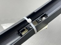 Audi / A6 / Облицовка проема стекла двери